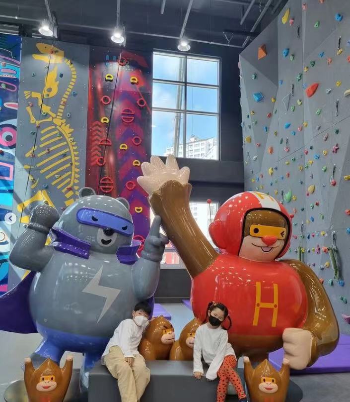 climbing wall (1) جدار التسلق (1)
