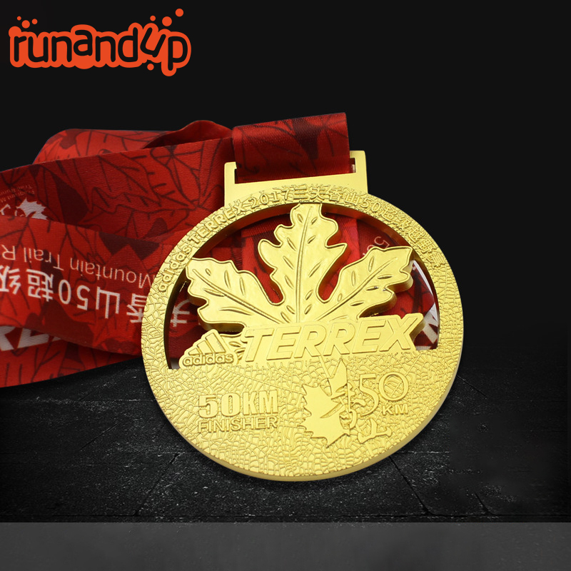 RU81116 High Quality Cut out Enamel Metal Running Medal with Transfer Printed Lanyard