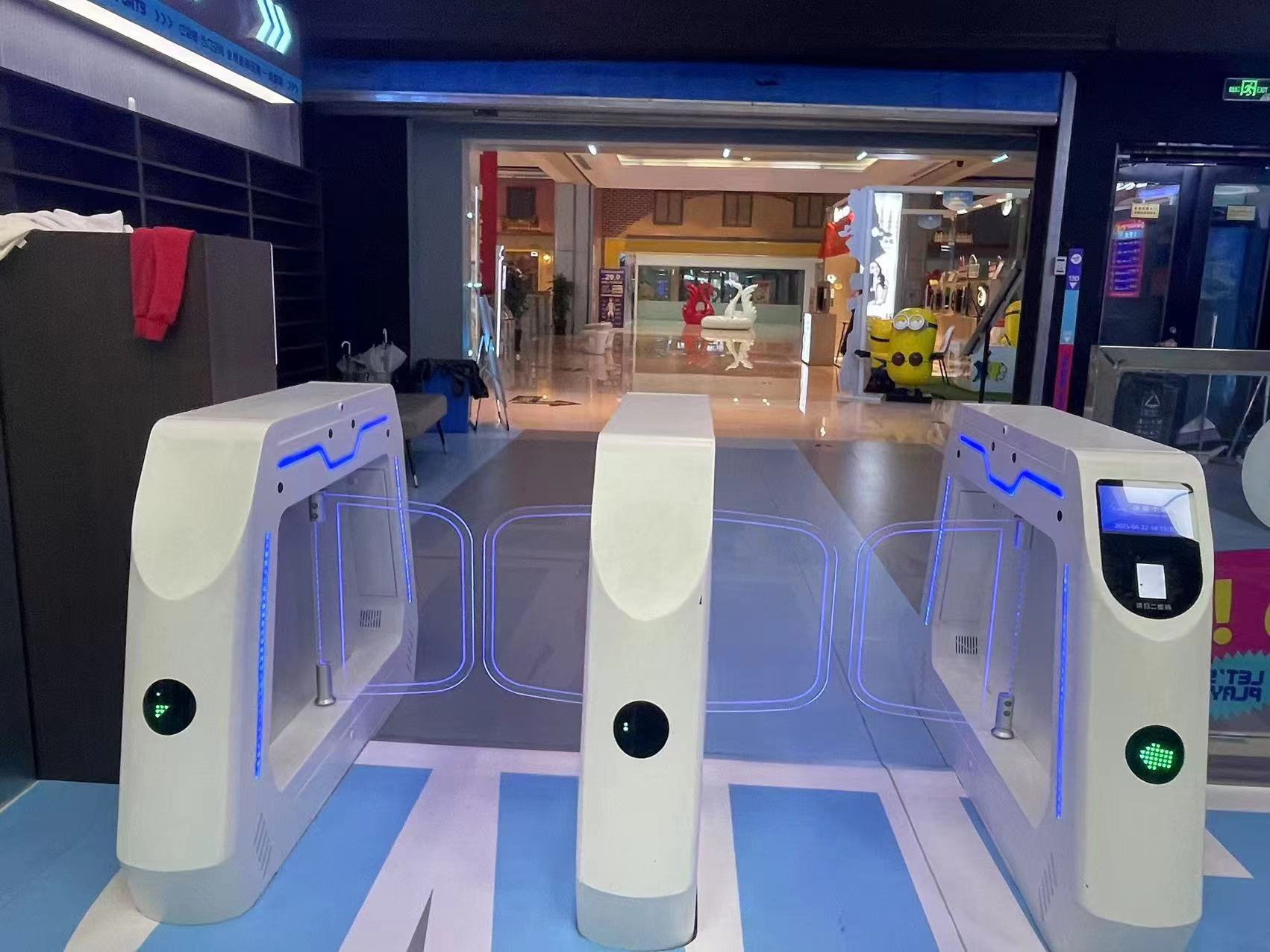 indoor playground entrance turnstile ملعب داخلي مدخل الباب الدوار