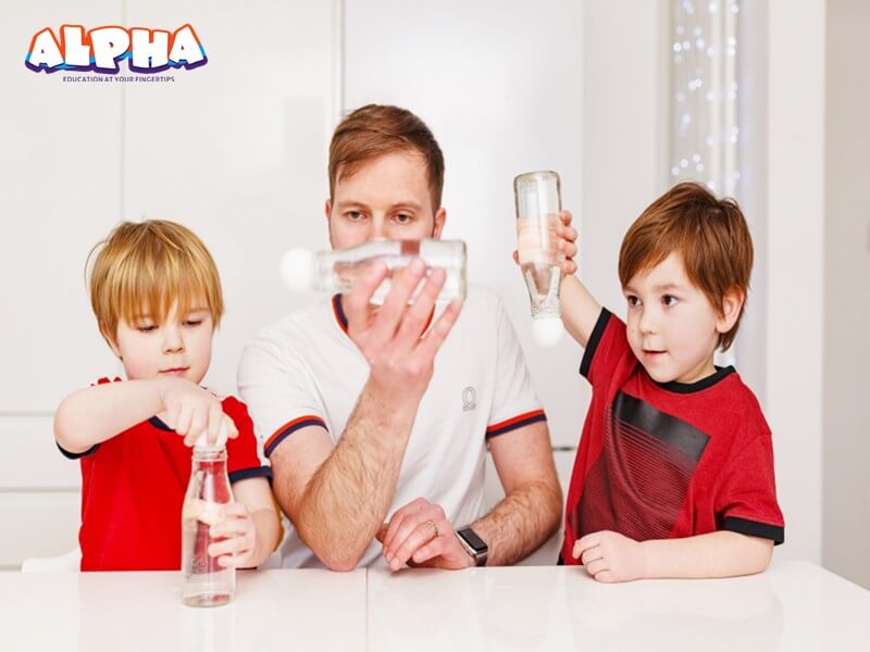 Alpha science classroom：kids science toys