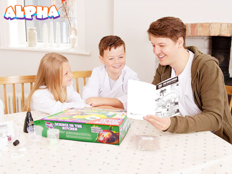 Alpha science classroom：Educational science toys at home-science toy