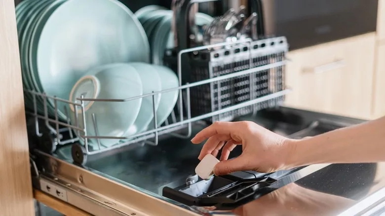 Can Cascade Pods Be Used in All Dishwashers هل يمكن استخدام كبسولات Cascade في جميع غسالات الأطباق؟