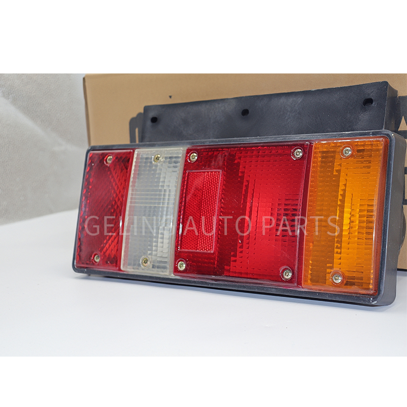 Isuzu Nhr 1998 Rear Light Feu arrière Isuzu Nhr 1998