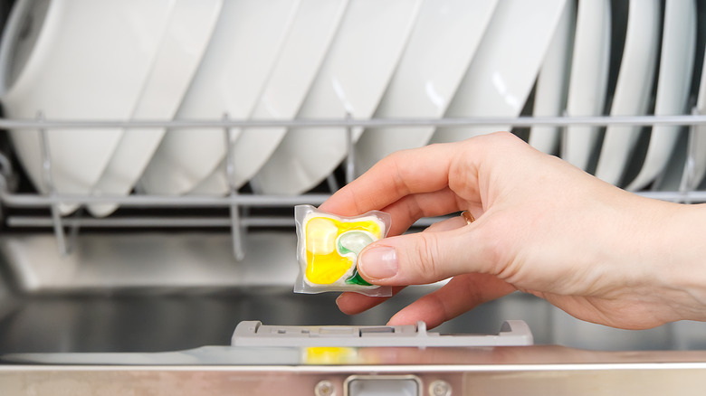 Tager du plastik af opvaskemaskinen