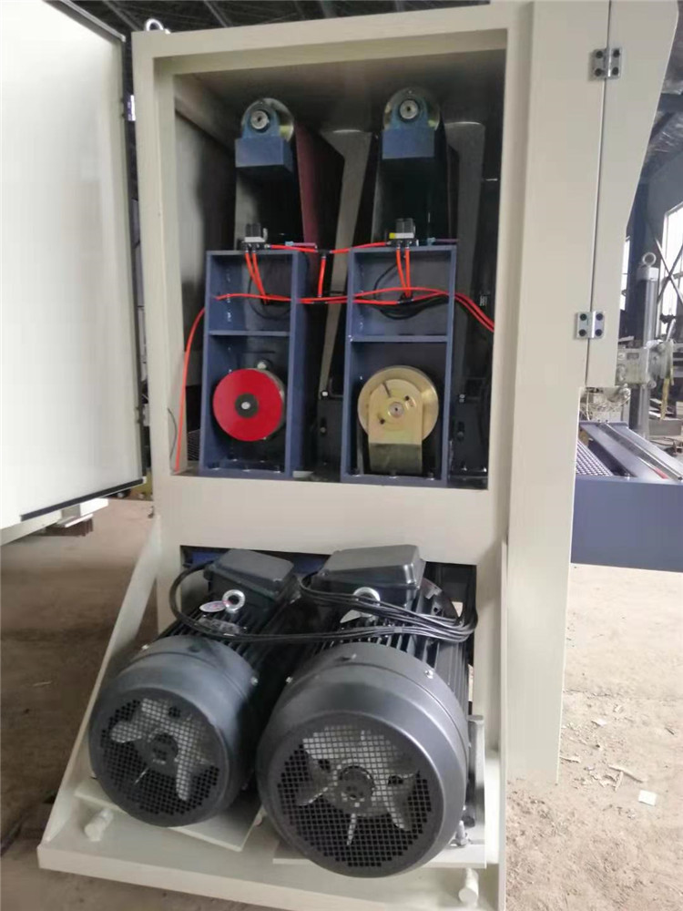 metal deburring machine (2) машина для снятия заусенцев с металла (2)