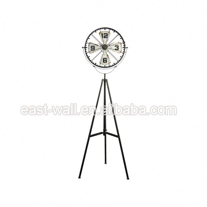 Hot Sell Promotional Customizable Vintage Style Antique Station Double Sided Table Clock