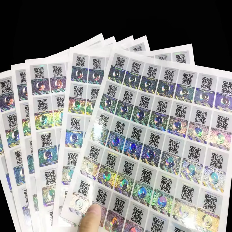 Hologram Logo on Security Card ብጁ የሆሎግራም አርማ በደህንነት መታወቂያ አባልነት እና በማረጋገጫ ካርዶች ላይ ተተግብሯል።