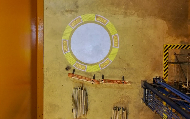 virtual safety sign projector for cranes クレーン用仮想安全標識プロジェクター