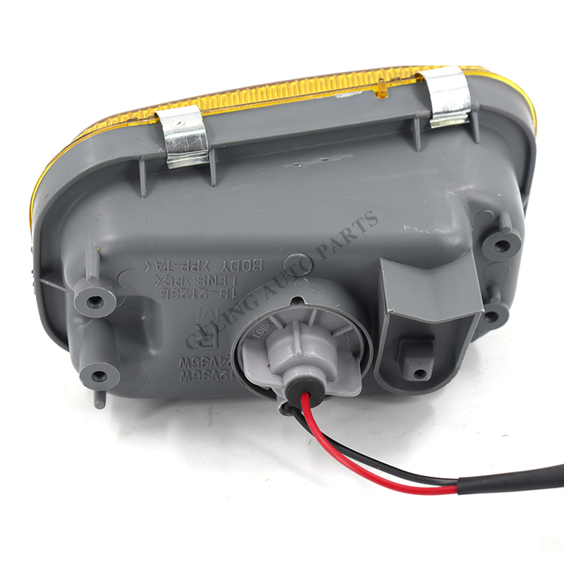 Mitsubishi Canter Fuso Fog Lamp كشاف ضباب ميتسوبيشي كانتر فوسو