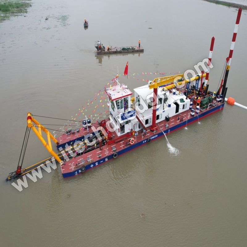 Small Dredging Equipment معدات التجريف الصغيرة