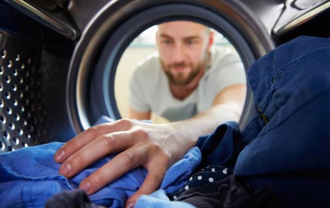 Can You Put Laundry Pod Directly into Washing Machine ¿Se puede poner la cápsula de lavandería directamente en la lavadora?