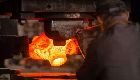 titanium-forging-process proceso de forja de titanio