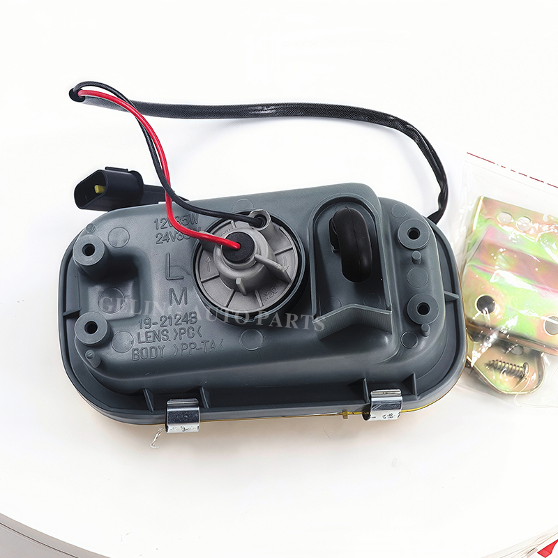 Canter Fuso Fog Lamp كانتر فوسو مصباح الضباب