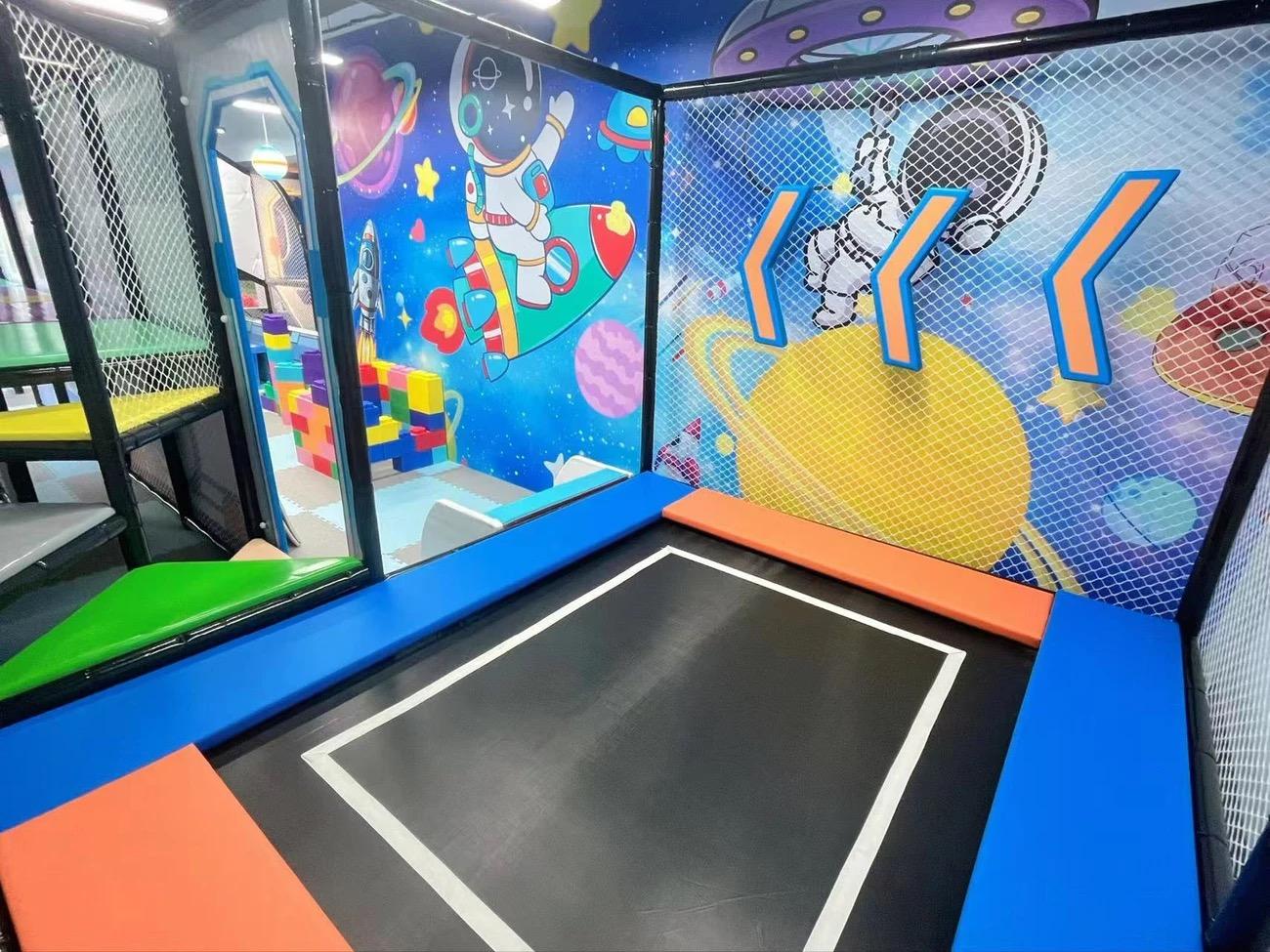 kids-trampoline-space-theme-playground-malaysia-globalltoy لعبة أطفال-ترامبولين-فضائية-ملعب-ماليزيا-عالمية
