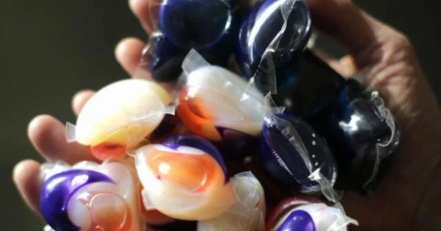 Is It Dangerous To Eat Laundry Pods È pericoloso mangiare i baccelli della biancheria