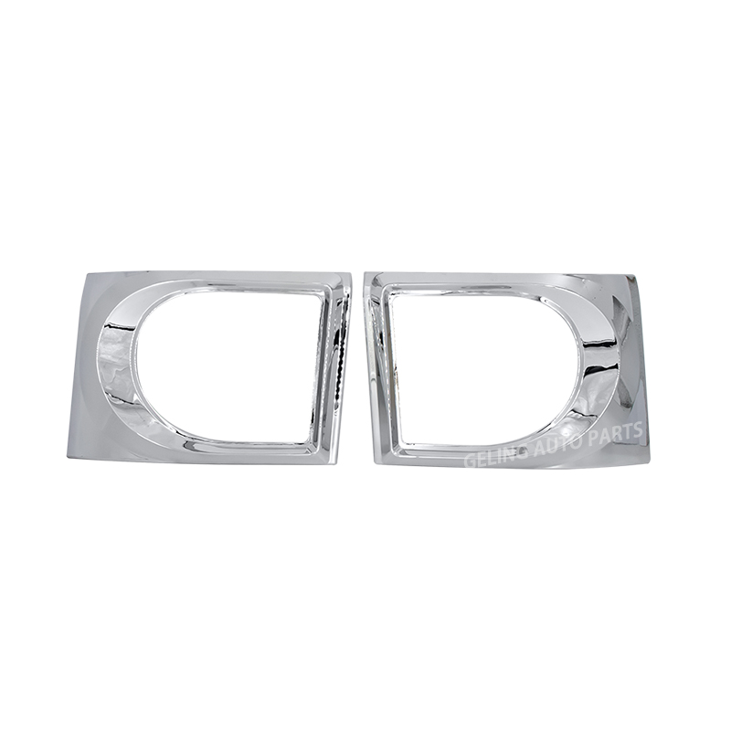 Isuzu 700P Chrome Head Lamp Frame Cadre de lampe frontale chromé Isuzu 700P