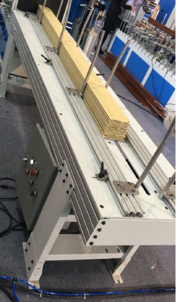 wood profile wrapping machine دستگاه بسته بندی پروفیل چوب