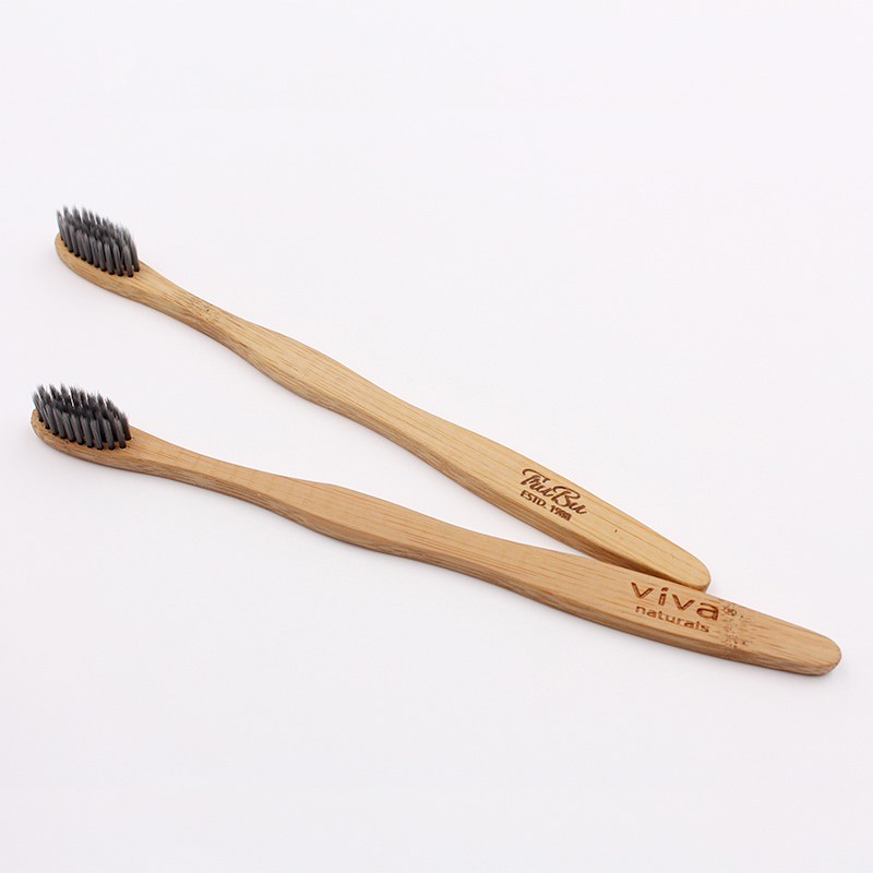 Cepillo de dientes de bambú con mango plano y forma de onda