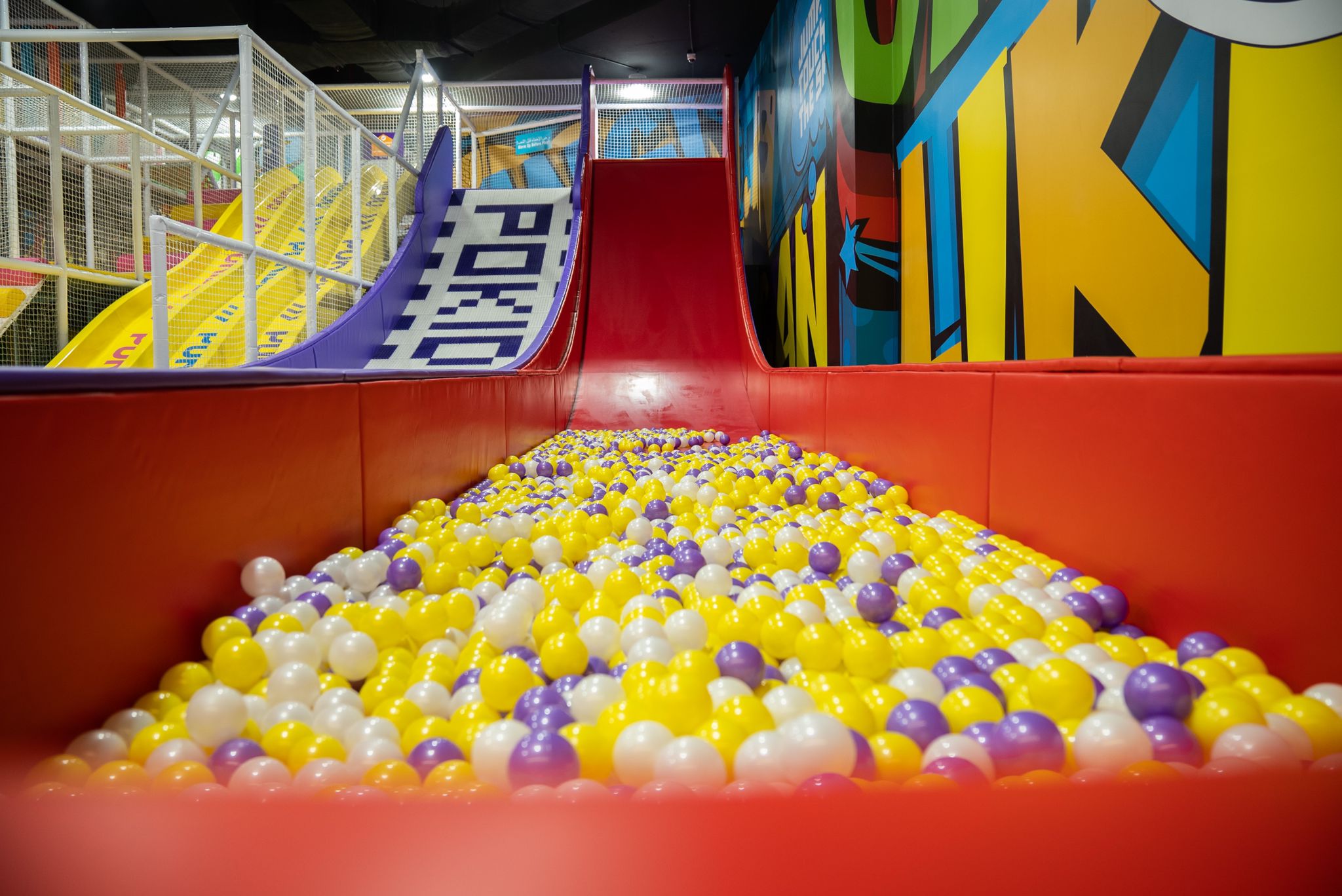 معدات ملعب داخلي