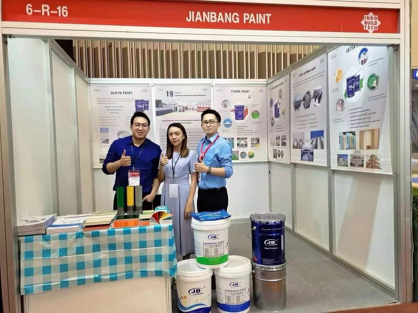 Tata lantai polyurethane akrilik