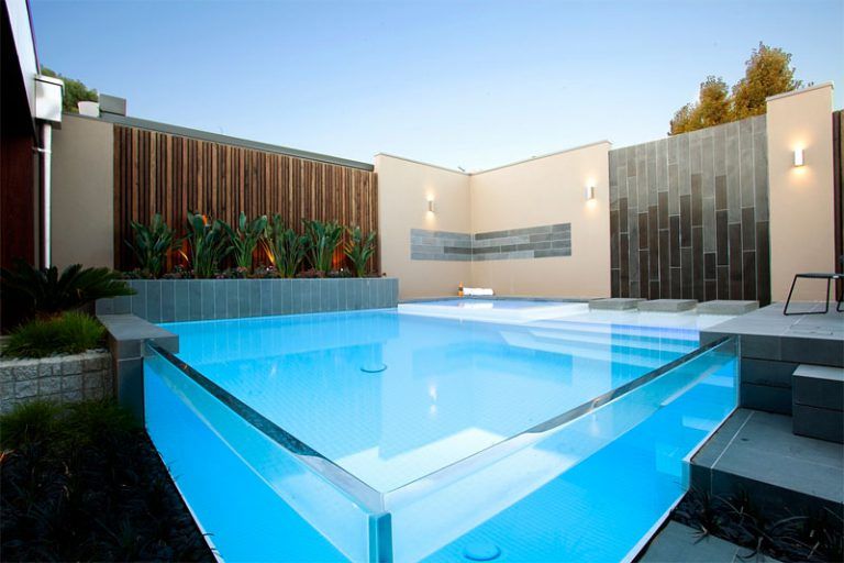 L-hina piscina .