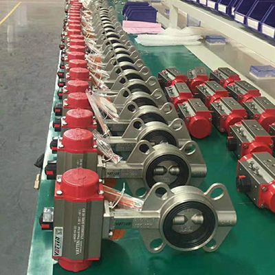 Oficina de produ&ccedil;&atilde;o de v&aacute;lvulas borboleta com atuador Premi Air 