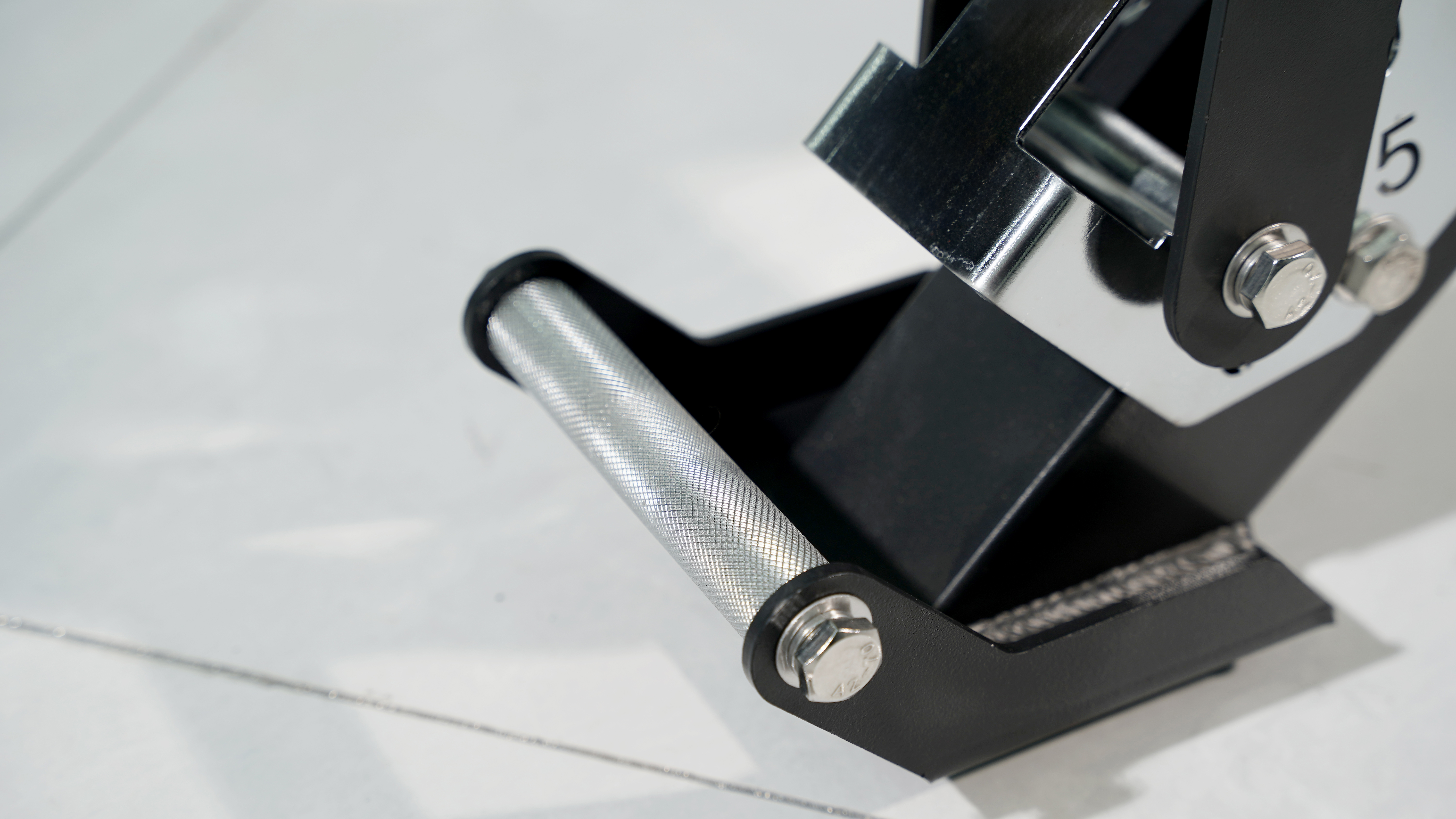 Bench FID azo zahana ara-barotra feno