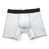 Mann entspannte Unterhose
