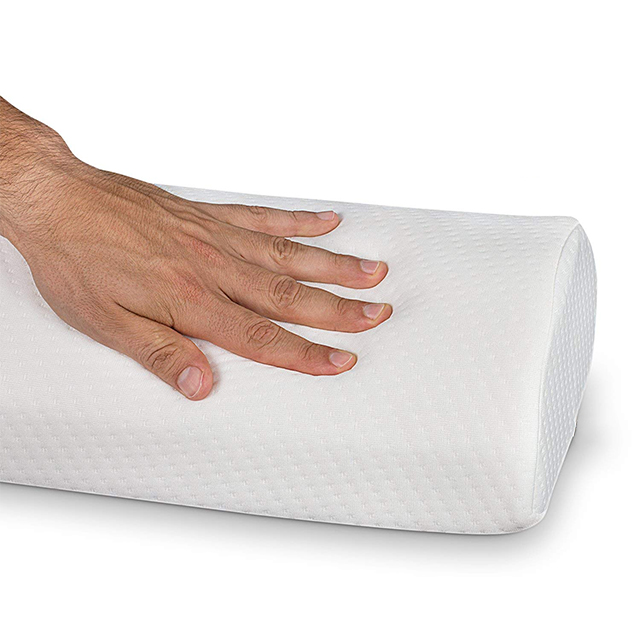 China Half Moon Leg Pillow Memory Foam Sleeping Pillow Neck Pillow from