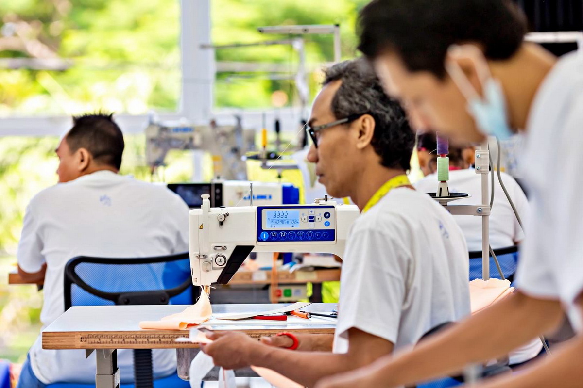 Зашто одабрати велепродајне произвођаче купаћих костима за своје пословне потребе?