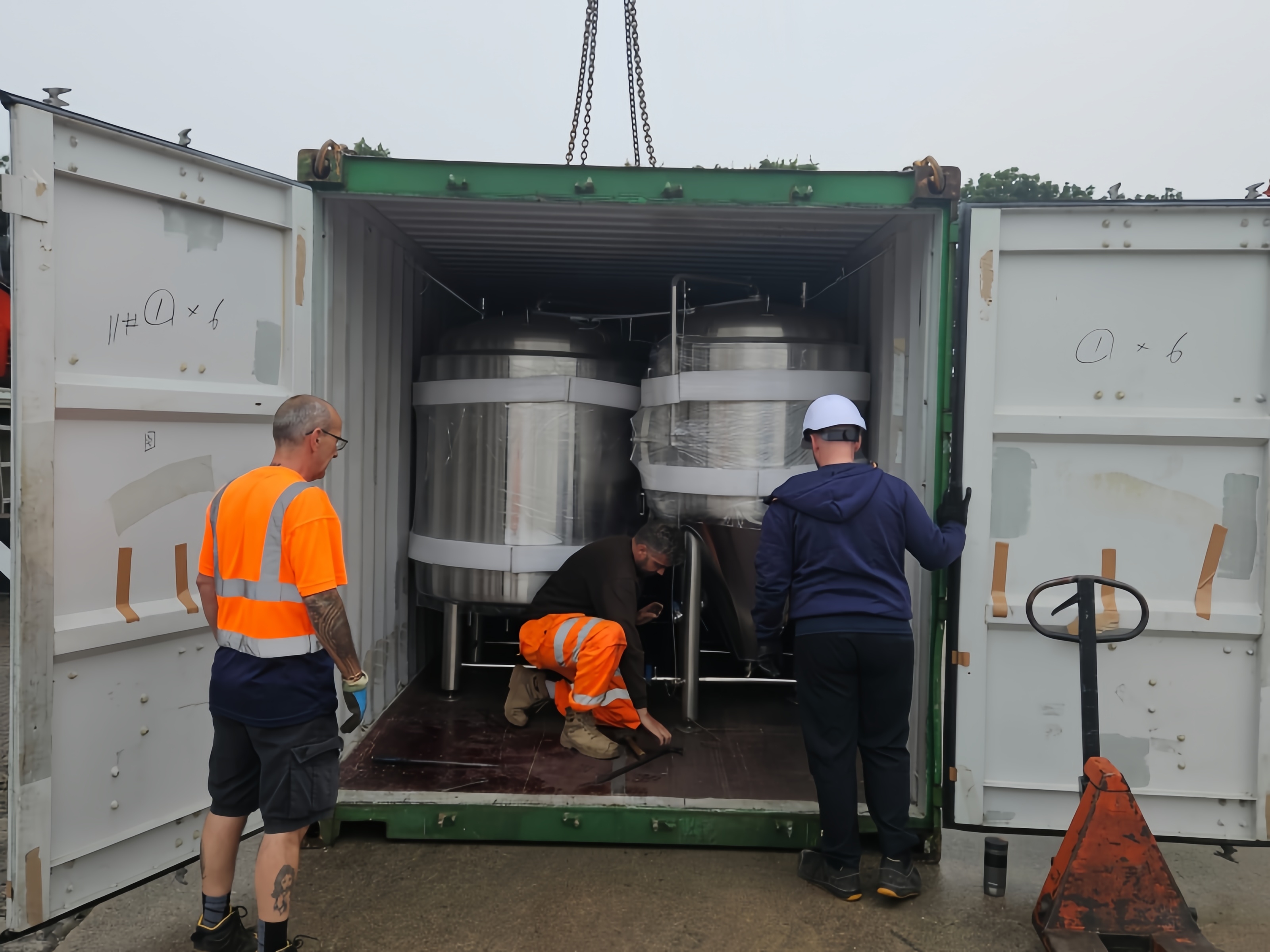 Unlocking Capacity: A 600L Fermenter for a Thriving UK Brewery ความจุปลดล็อค: ถังหมักขนาด 600 ลิตรสำหรับโรงเบียร์ในสหราชอาณาจักรที่เจริญรุ่งเรือง