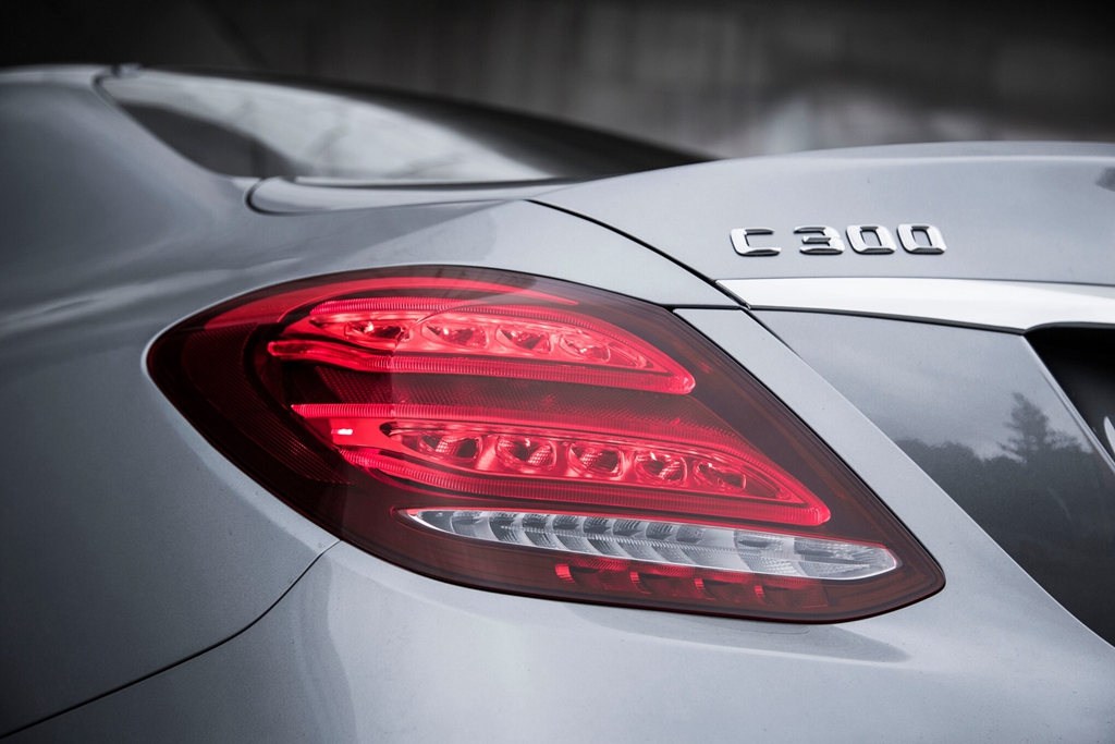 c300 tail lights