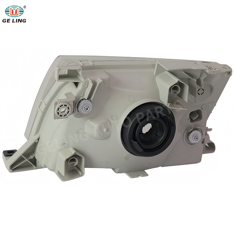 Nissan D22 2001 faro delantero
