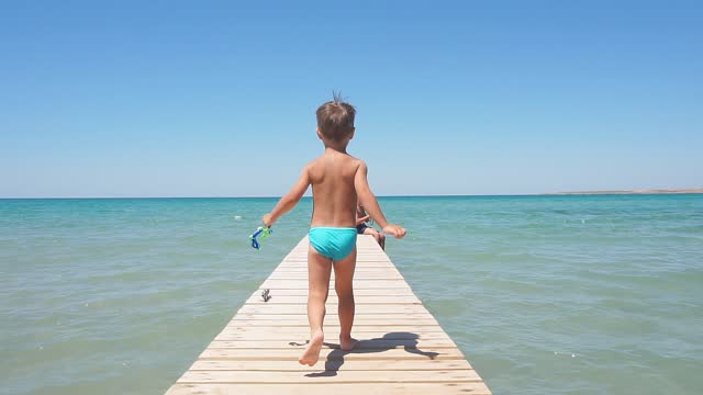 余分な楽しみと安全のための水泳アクセサリー
