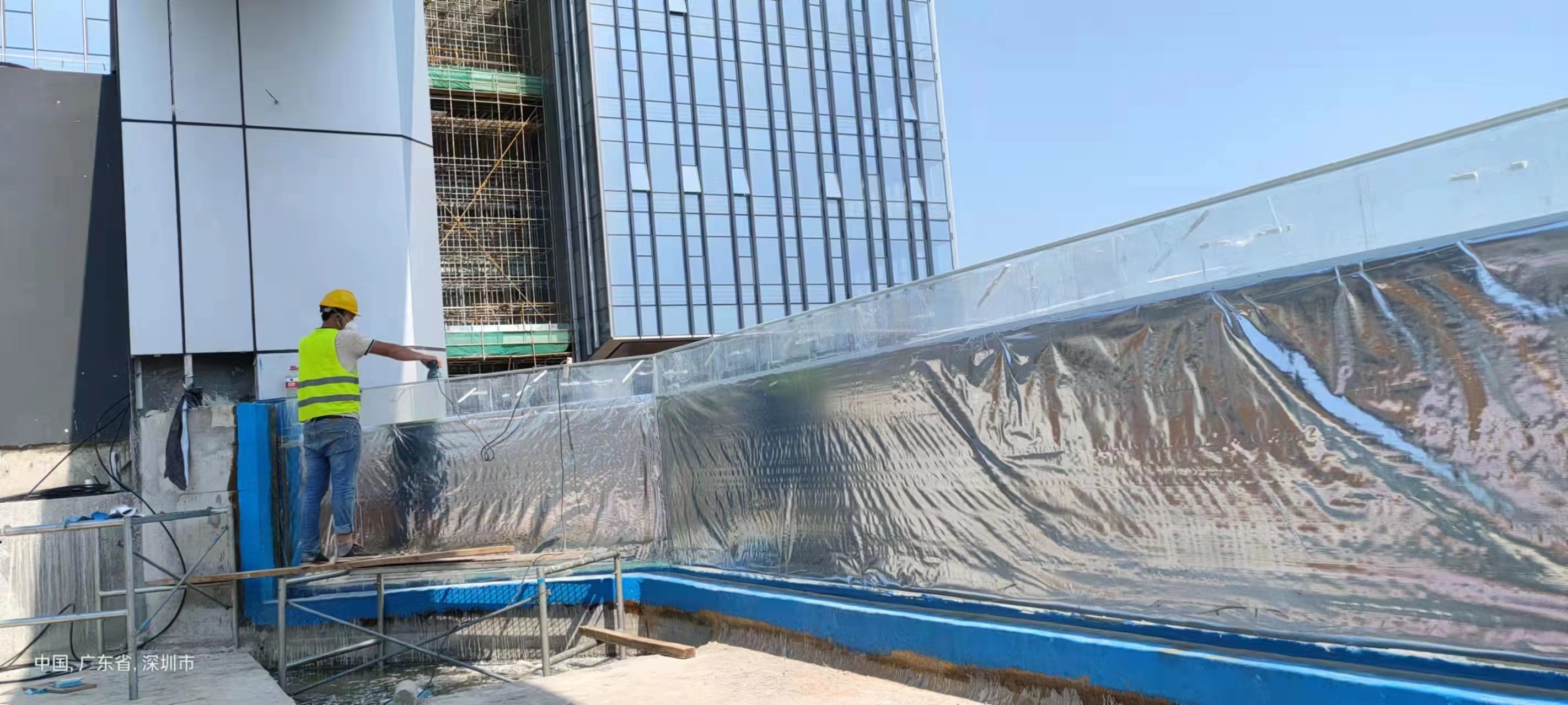 Ufungaji wa ukuta wa bwawa la kuogelea la Acrylic - LEYU ACRYLIC