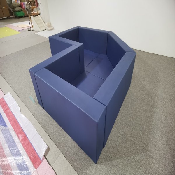 distributore-per-parco-giochi-interno-con-piscina-in-schiuma-imbottita-blu-per-piscina-soft-play-ball-