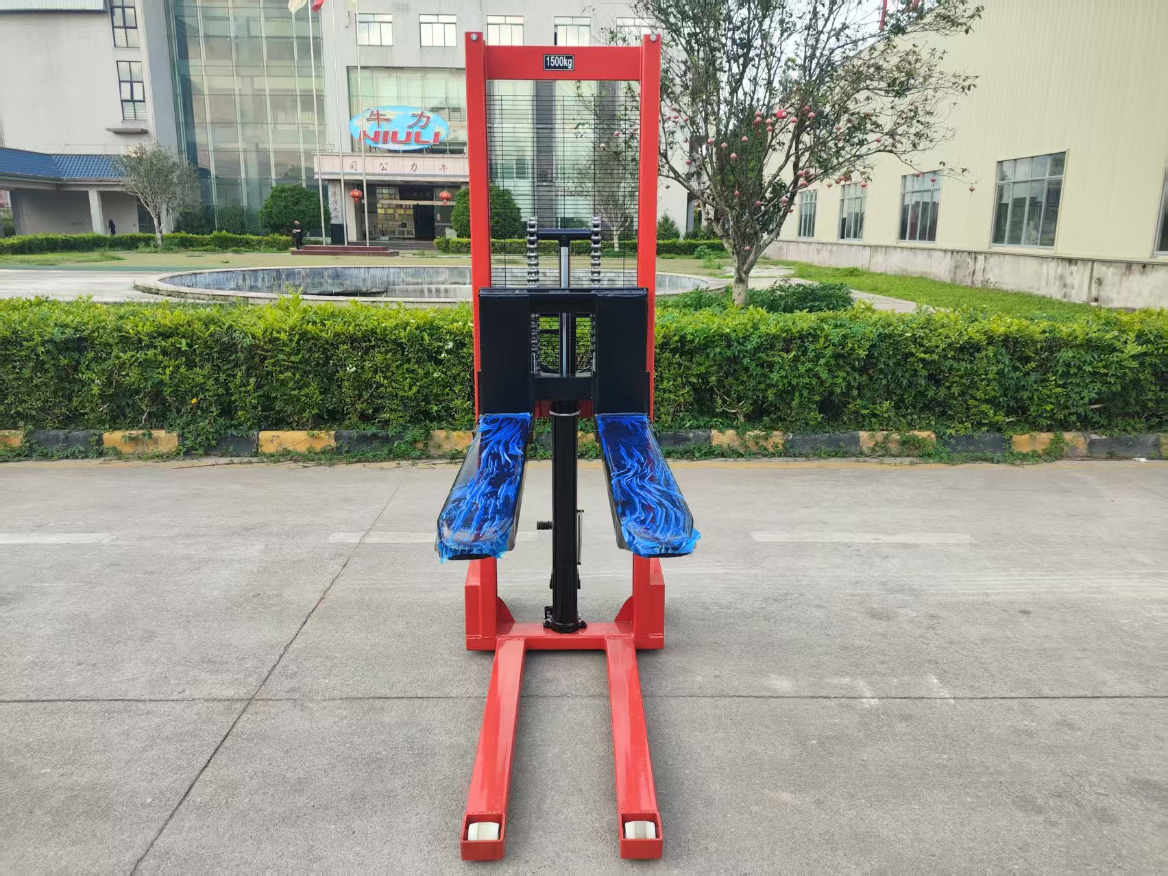 প্যালেট স্ট্যাকার