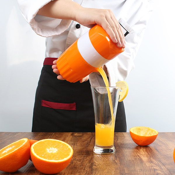 Manual ABS plastic portable orange juicer
