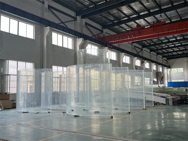 kepingan akrilik untuk akuarium