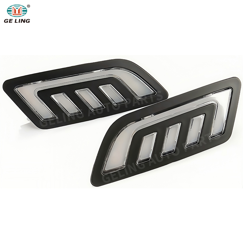 Luce di marcia diurna Nissan Navara 2015