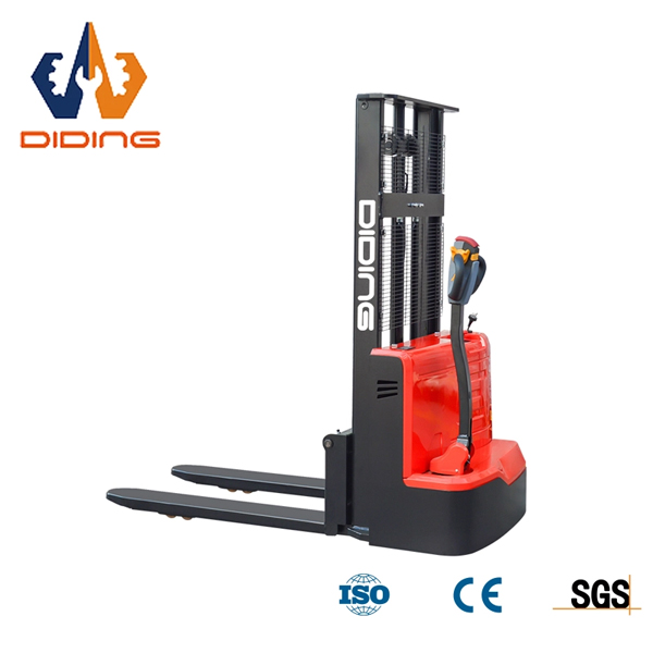 Stacker di pallet elettrico