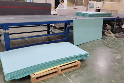 UNION P130 Inspecci&oacute;n de calidad del n&uacute;cleo de espuma | Proceso de garant&iacute;a de calidad de 3 etapas