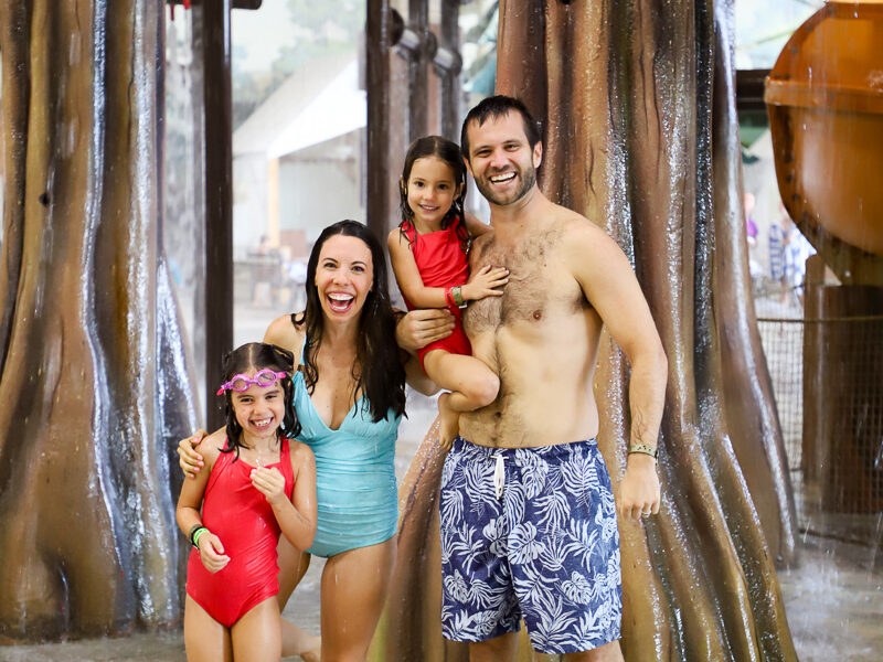 Hvilket badet&oslash;j skal m&oslash;dre have p&aring; til Great Wolf Lodge?