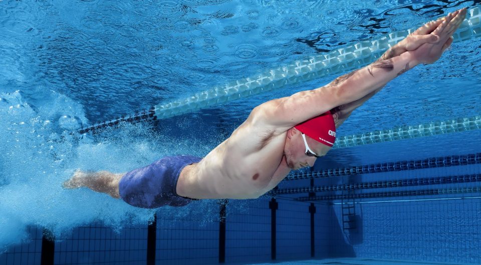 Arena Swimwear проти Speedo: поглиблений аналіз для конкурентоспроможних плавців і виробників оригінального обладнання