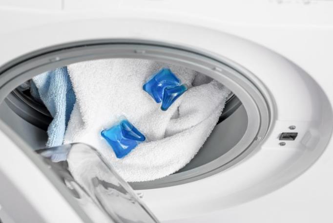C&eacute;n F&aacute;th nach R&eacute;it&iacute;onn Poda&iacute; N&iacute;och&aacute;in Ghuairne&aacute;in He Machine Washer