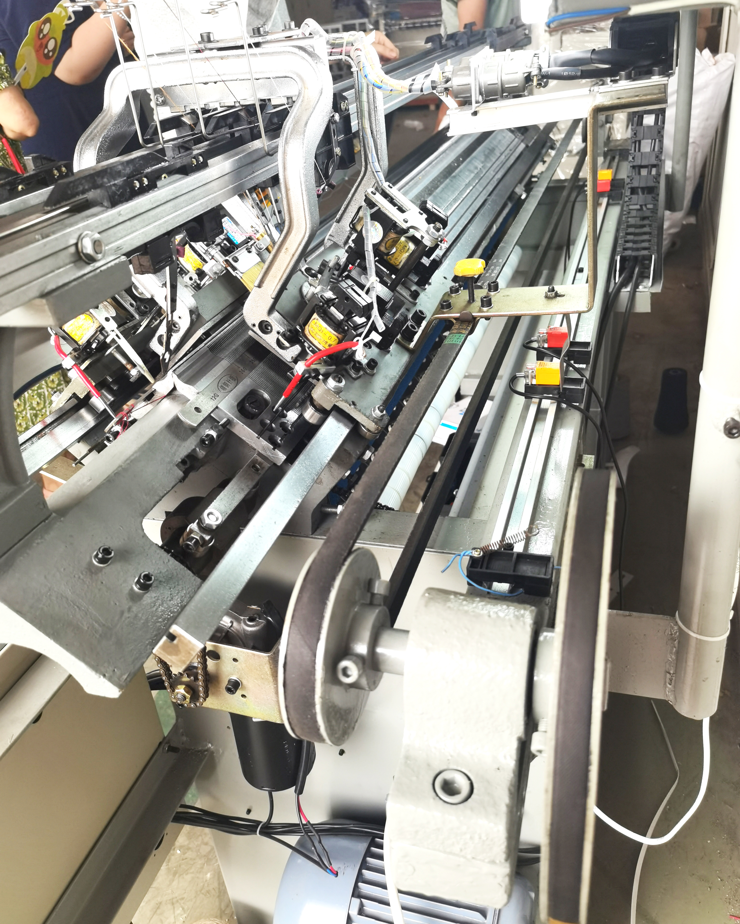 Autarym awtomat tekiz trikota Mach maşynynyň jikme-jik &ccedil;yzgysy (3)