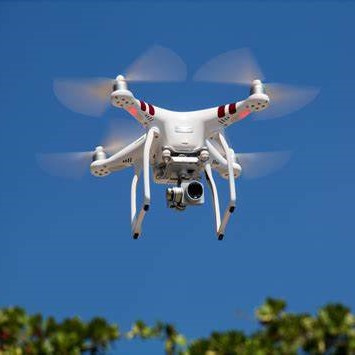 UAV およびドローンのフレーム構造における UNION PVCフォームコア