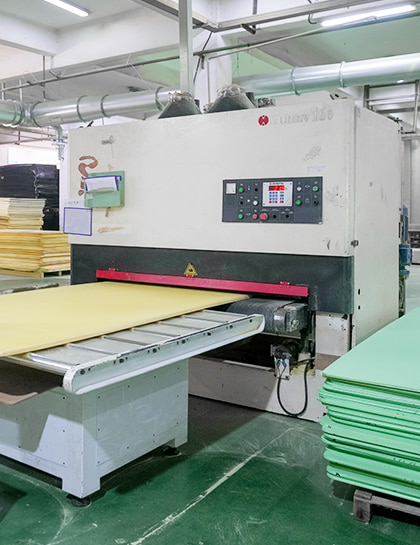 UNION Instalação de produção de espuma de PVC | Equipamento de fabricação CNC com certificação ISO