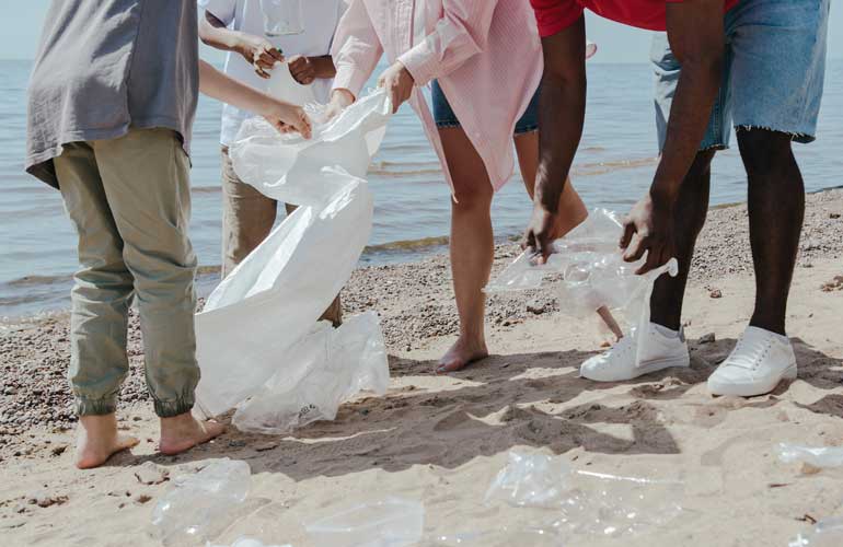 استكشاف أفضل الشركات المصنعة لملابس السباحة الصديقة للبيئة في أستراليا لتلبية احتياجاتك الصيفية