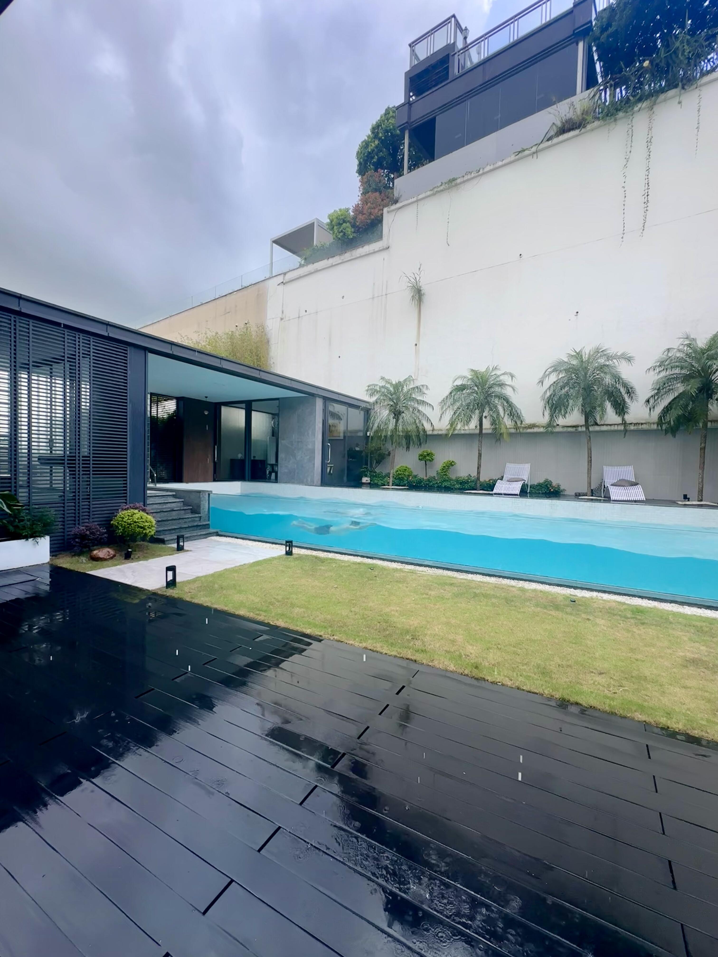 Cl&aacute;sico Soportado En 3 Lados Ventana Piscina - Leyu